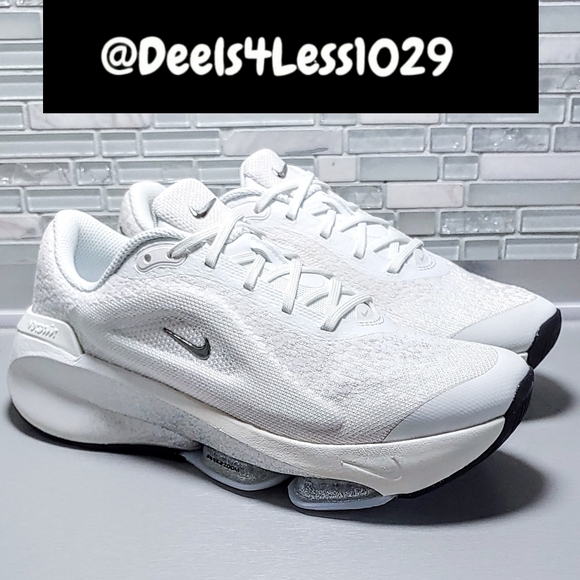 Nike Versair Running PRM Womens Size 8 White Silver Metallic Black - Picture 3 of 6